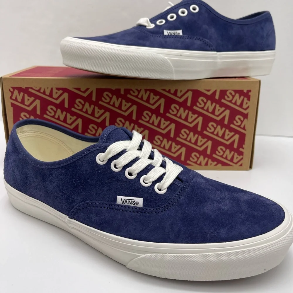 Vans WMNS Authentic
Pig Suede Deep Twilight Sneakers
VN000D7YEMT - Picture 14 of 16